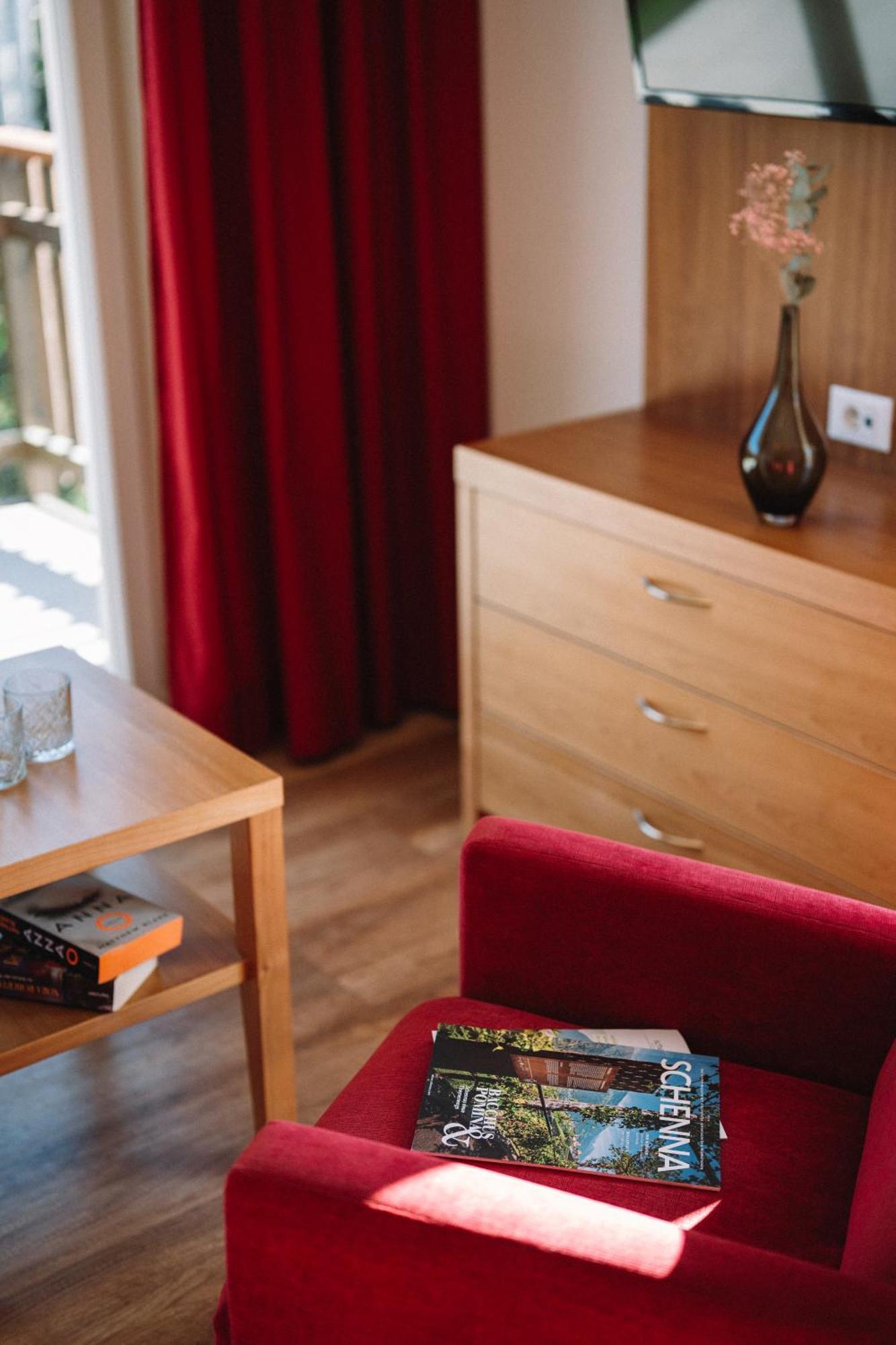 Feldhof Schenna Aparthotel Ngoại thất bức ảnh