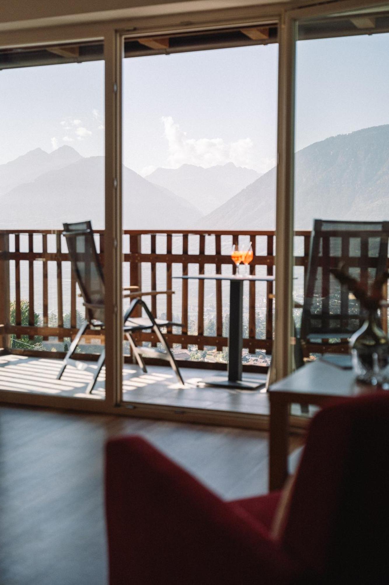 Feldhof Schenna Aparthotel Ngoại thất bức ảnh