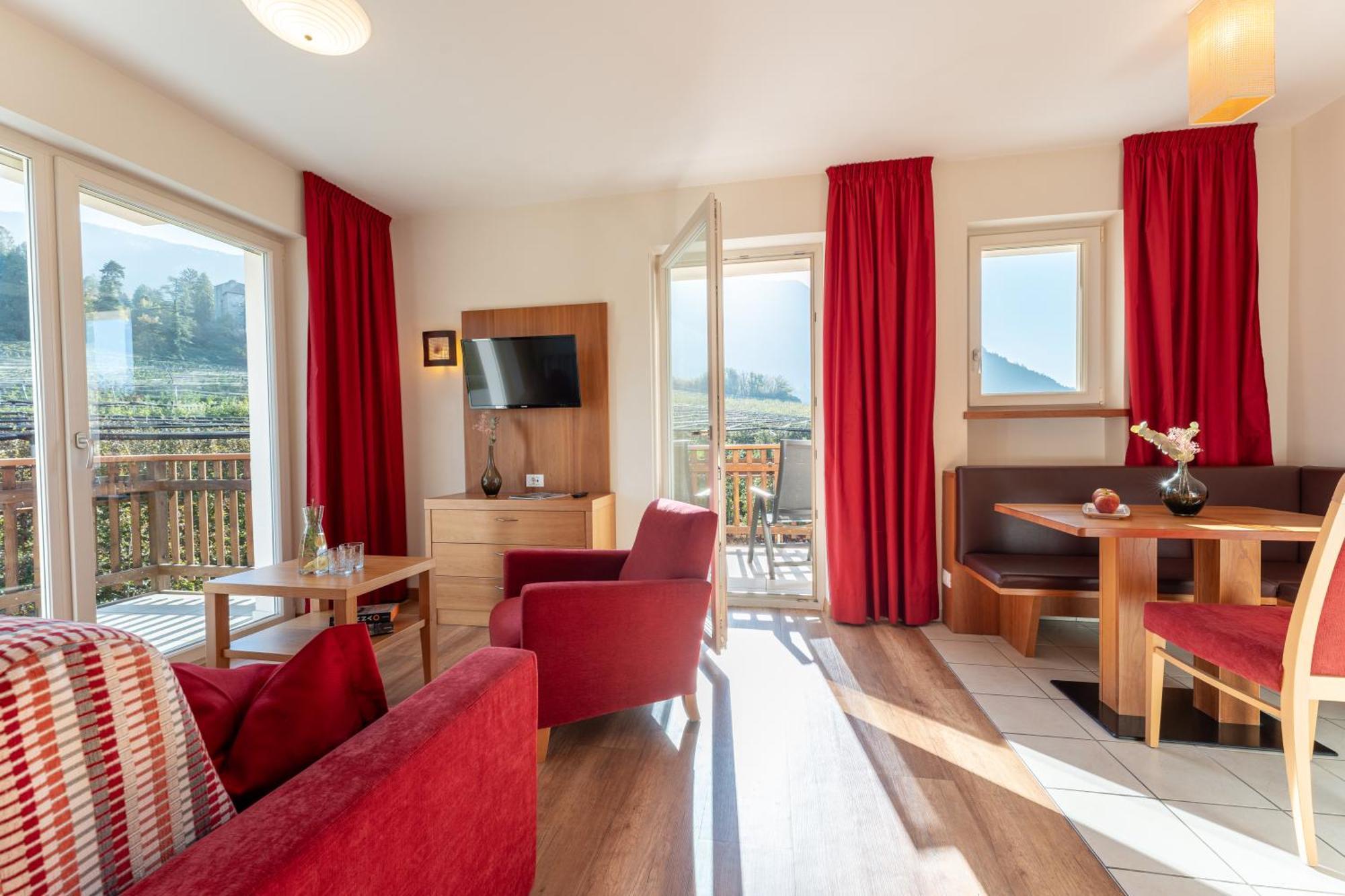 Feldhof Schenna Aparthotel Ngoại thất bức ảnh