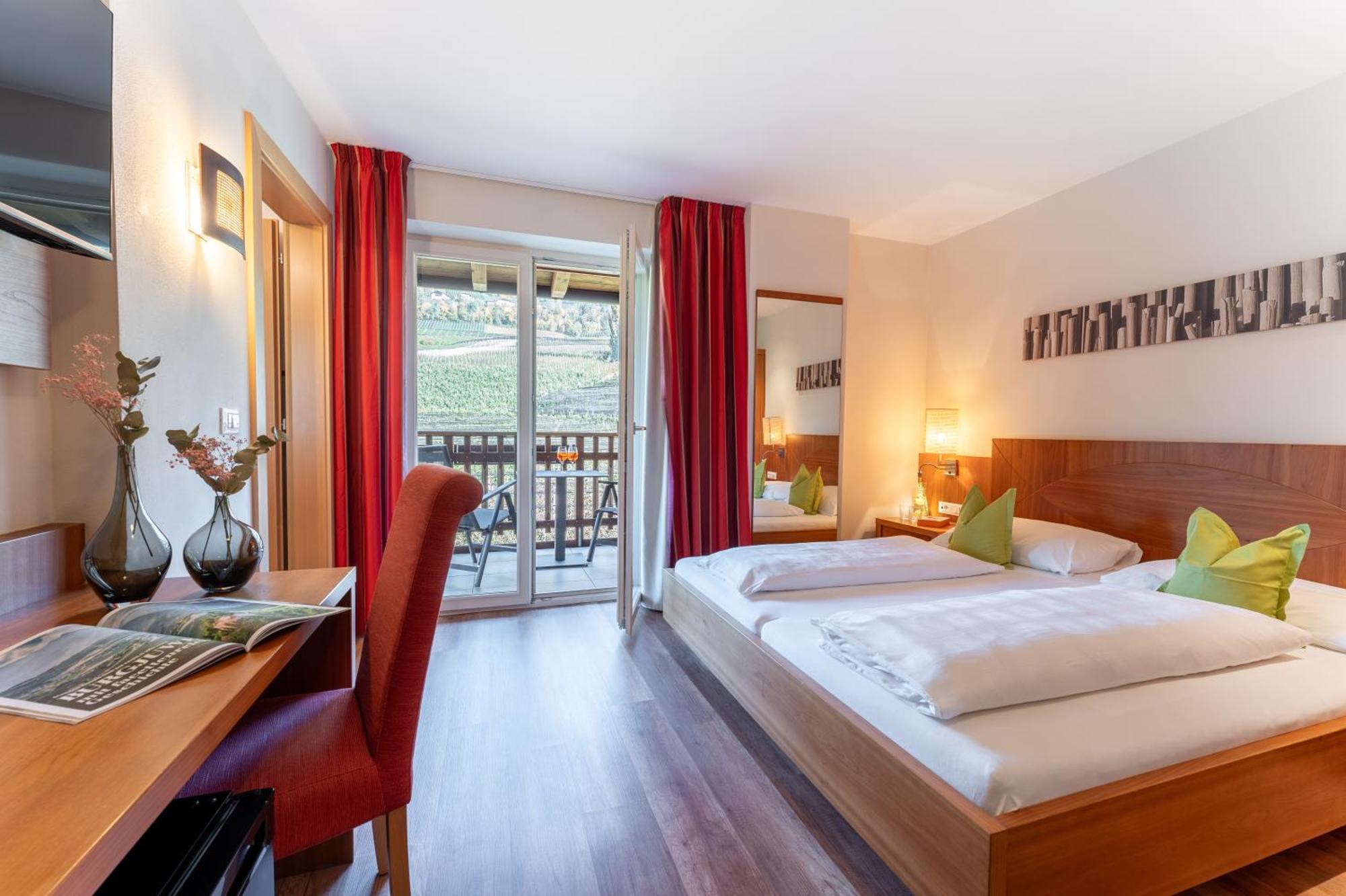 Feldhof Schenna Aparthotel Ngoại thất bức ảnh