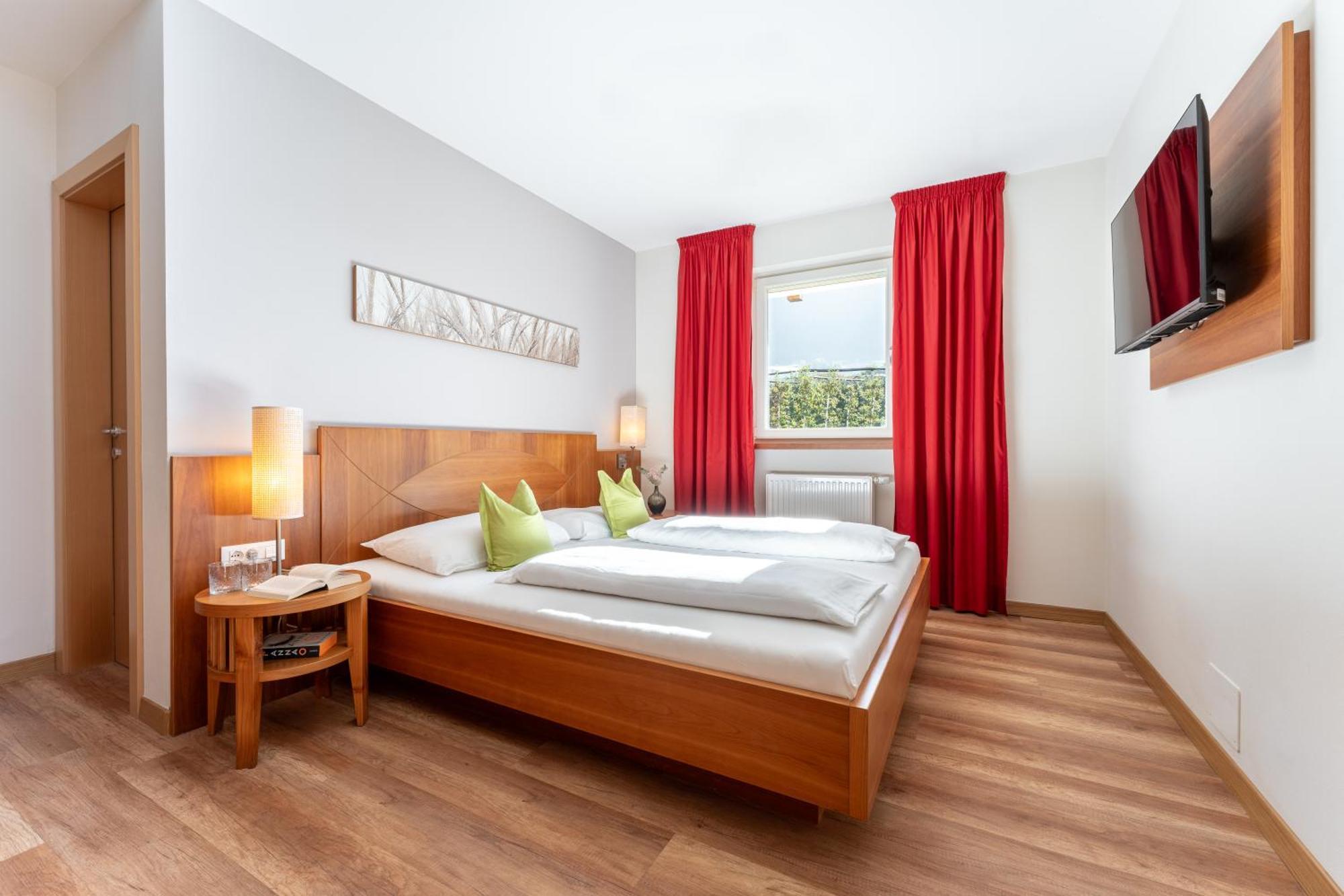 Feldhof Schenna Aparthotel Ngoại thất bức ảnh