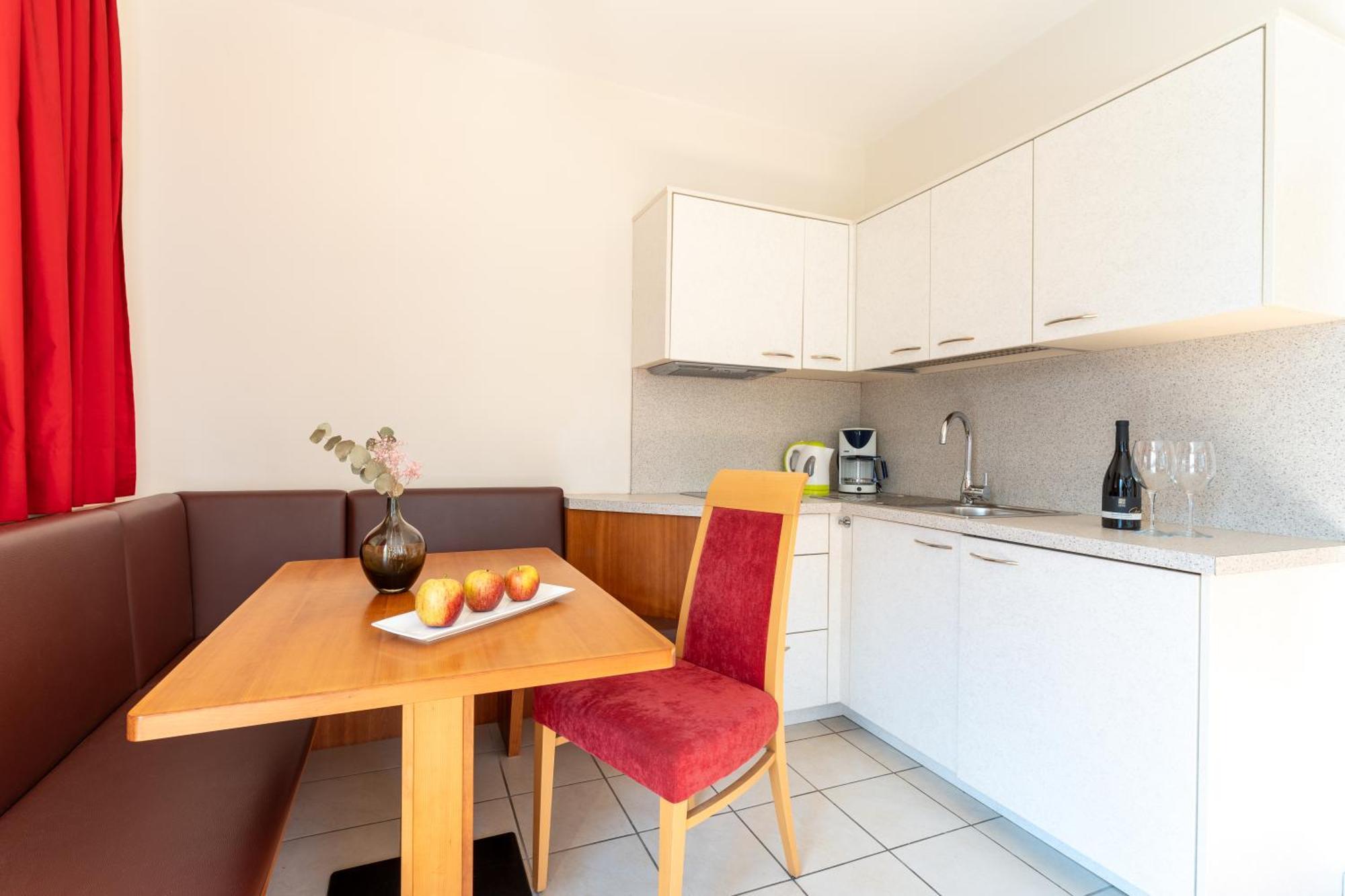 Feldhof Schenna Aparthotel Ngoại thất bức ảnh
