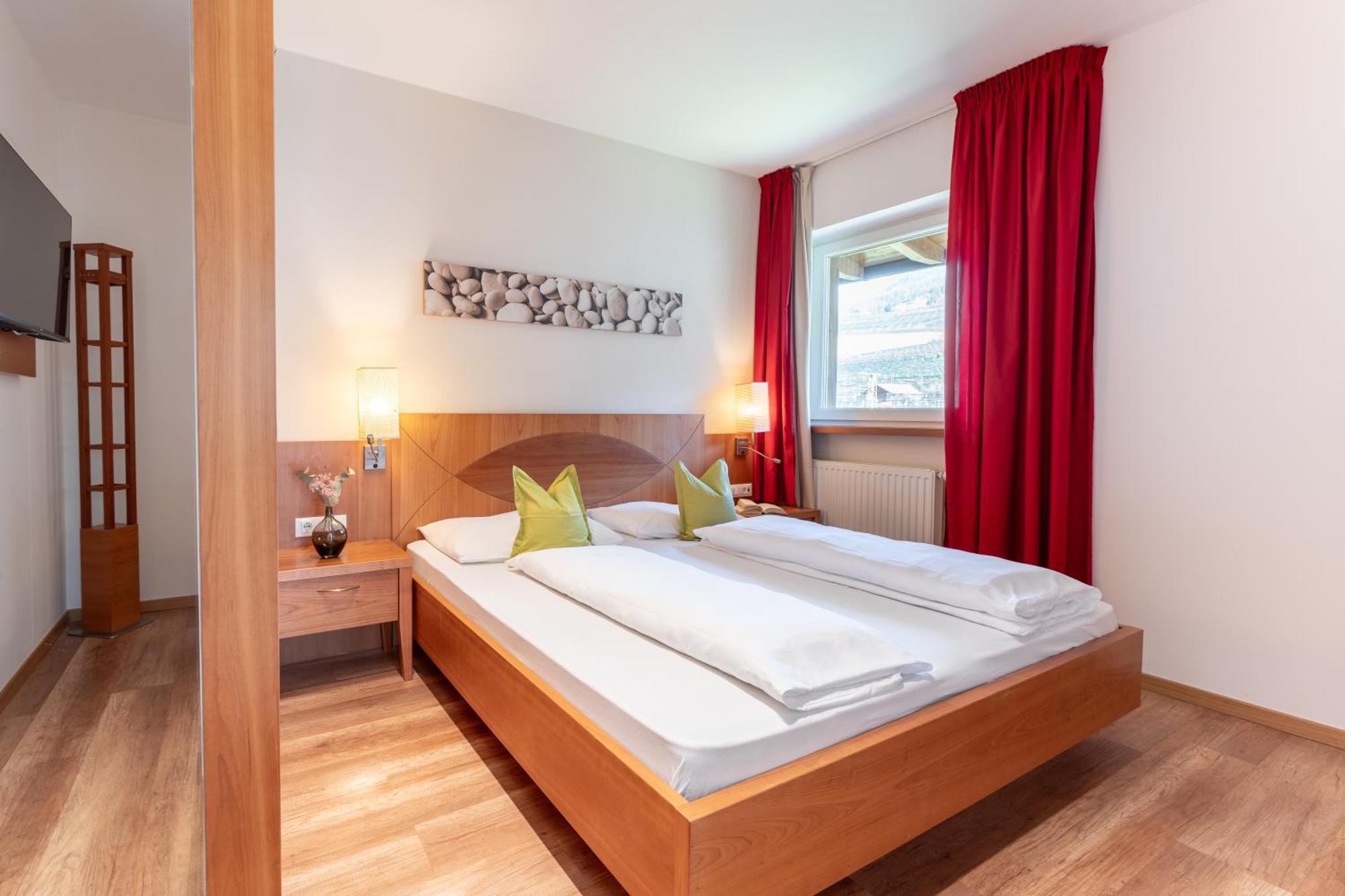 Feldhof Schenna Aparthotel Ngoại thất bức ảnh
