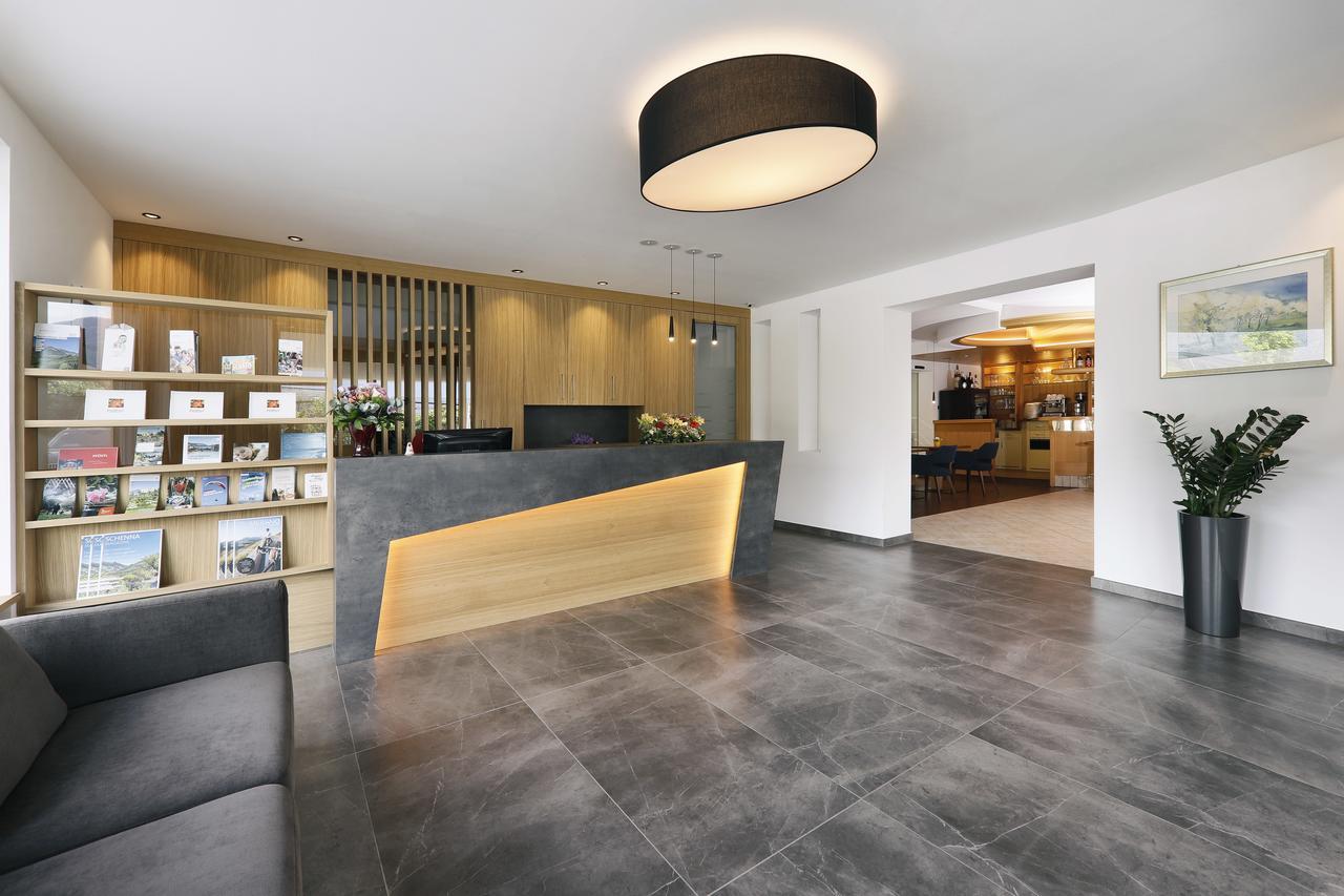 Feldhof Schenna Aparthotel Ngoại thất bức ảnh
